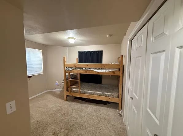 1146 N 3100 E — exterior photo
