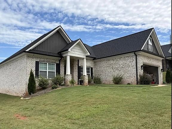 229 Carriage Gate Dr — exterior photo