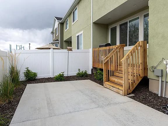 483 W Green Spring Way — exterior photo