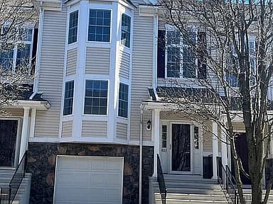 803 Larson Dr — exterior photo
