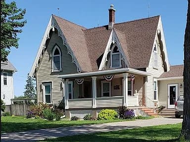 403 W Main St — exterior photo
