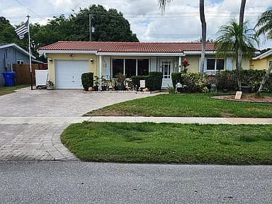 6361 Scott St — exterior photo