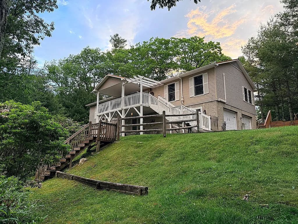 9081 Pittmans Gap Rd — exterior photo