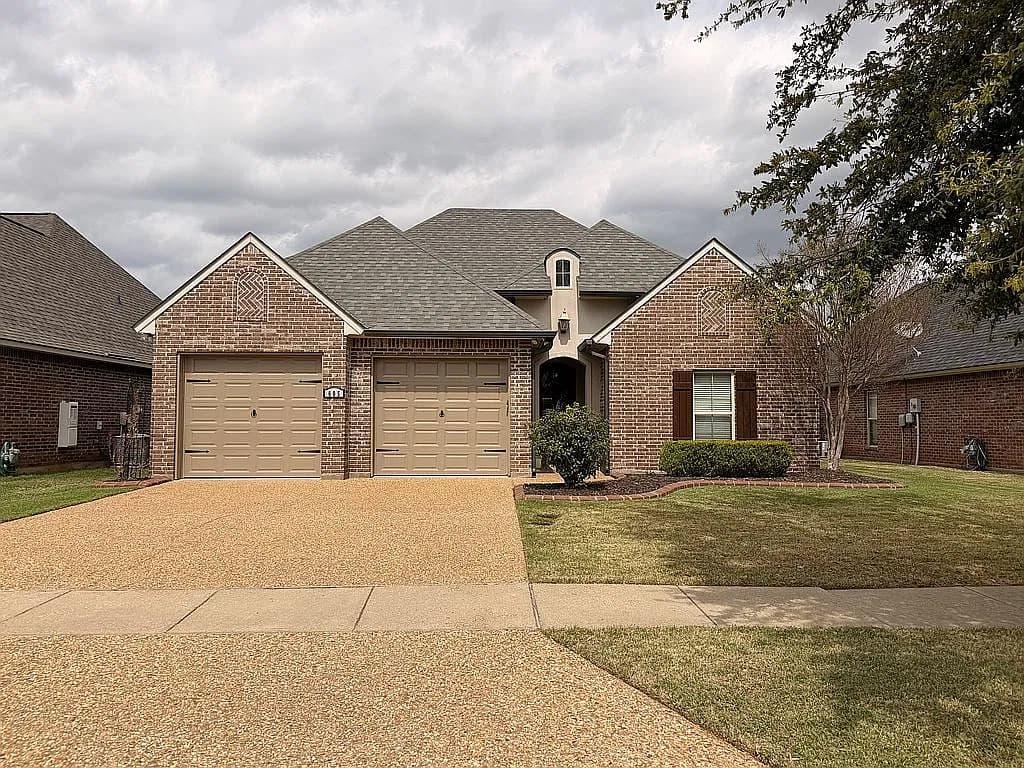 605 Canoe Trl — exterior photo