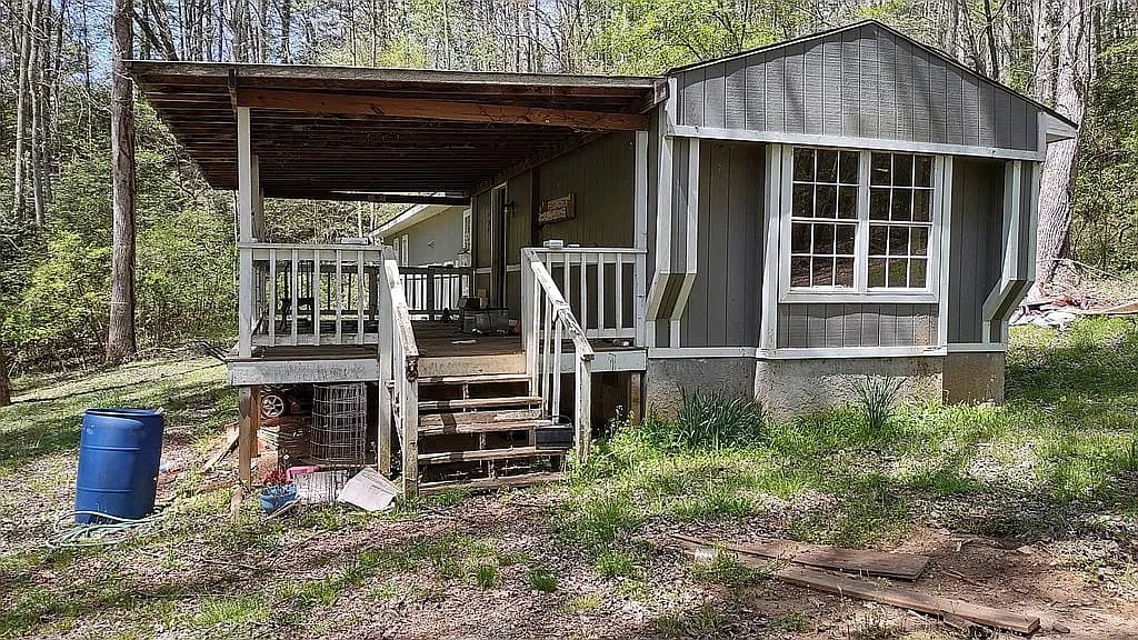 998 Winchester Cove Rd — exterior photo