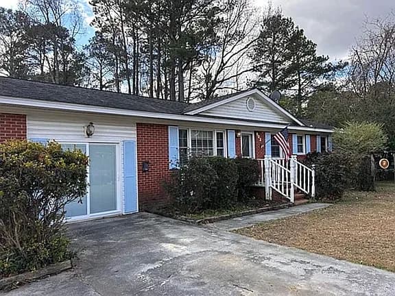 602 Lakewood Dr — exterior photo