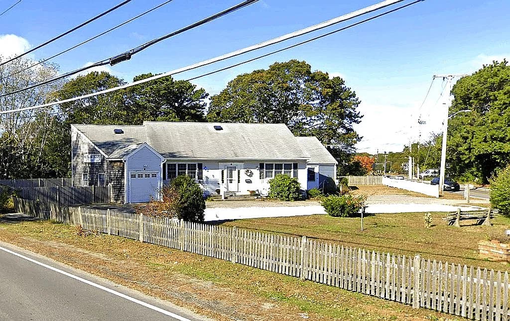 54 Old Main St — exterior photo