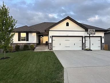 1662 N Kingfisher Dr — exterior photo