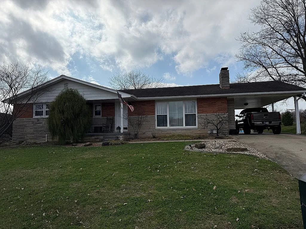 812 Giesler Rd — exterior photo