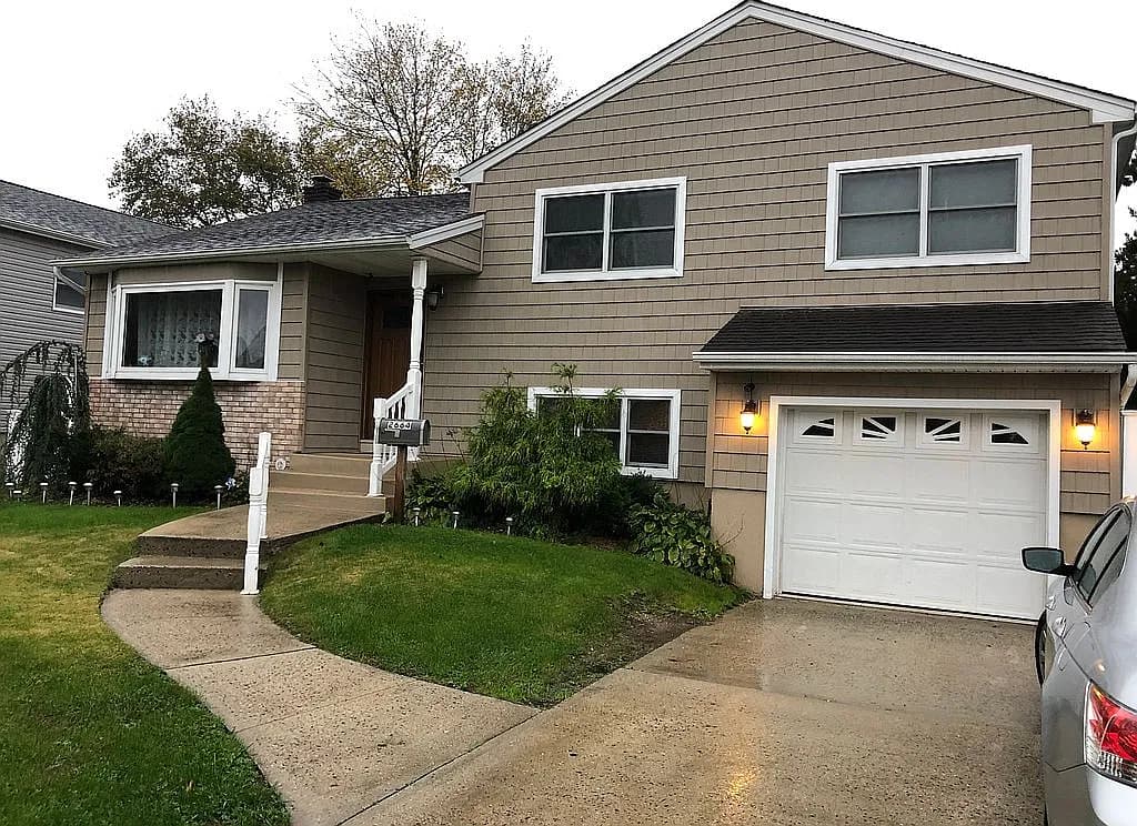 2664 Grayson Dr — exterior photo