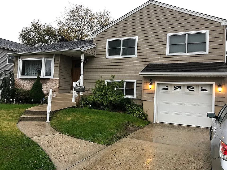 2664 Grayson Dr — exterior photo