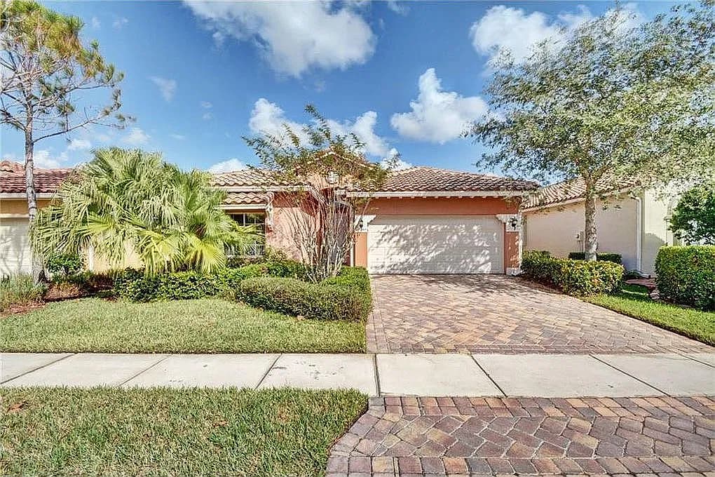 6248 Thames Pl — exterior photo