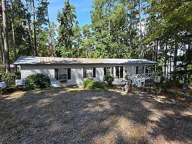 4013 Harbor Point Rd — exterior photo