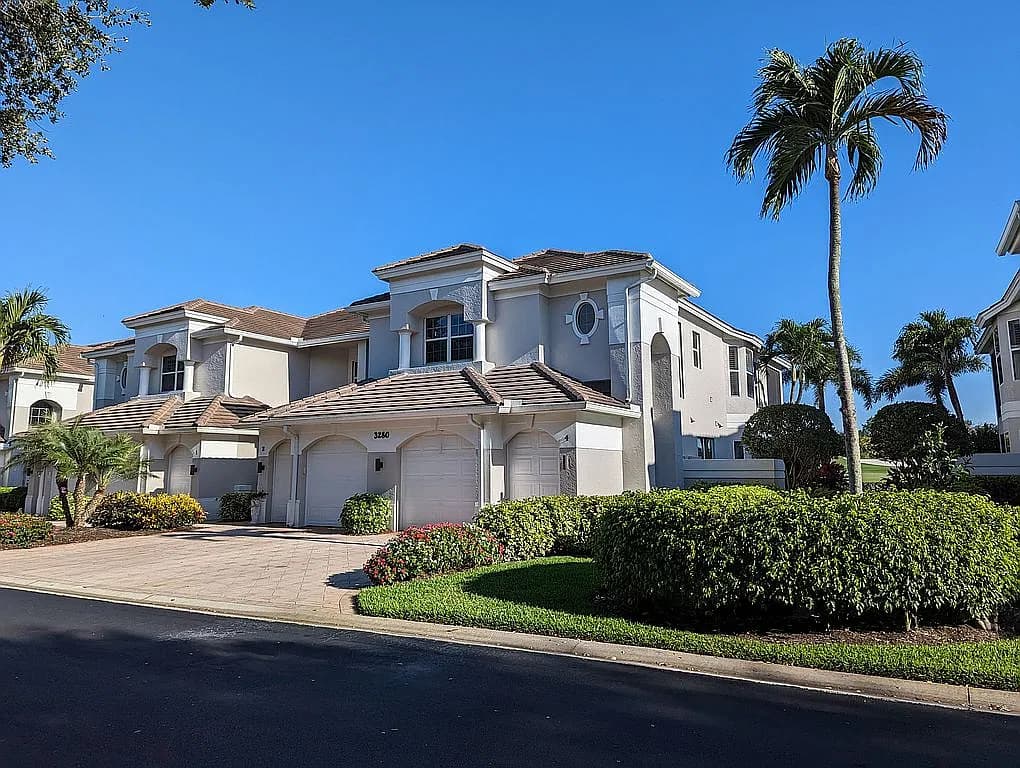 3280 Hamlet Dr #4 — exterior photo