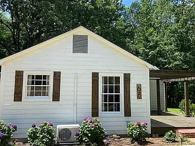 68 E Sherwood Ocl Rd — exterior photo