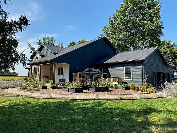 4745 W Bausman Rd — exterior photo
