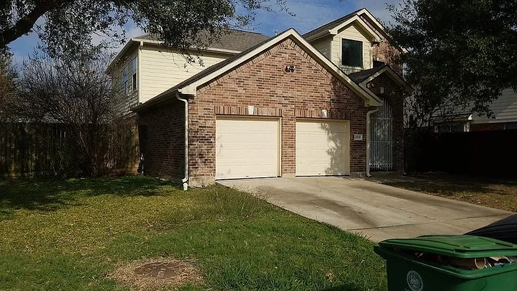 10118 Glengate Ln — exterior photo