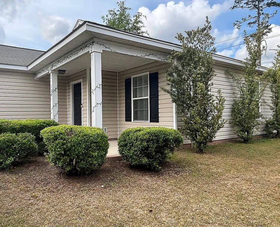 604 Castle Ridge Dr — exterior photo