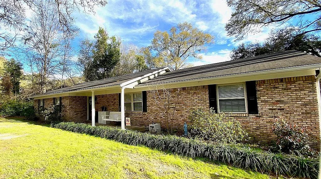 13147 Border Dr — exterior photo
