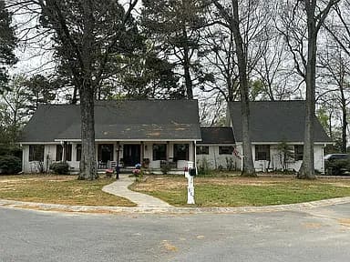 117 Cedar Fence Dr — exterior photo