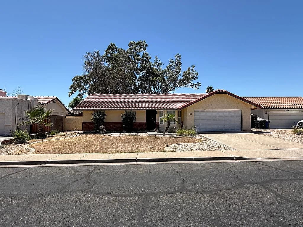 431 E Juanita Ave — exterior photo