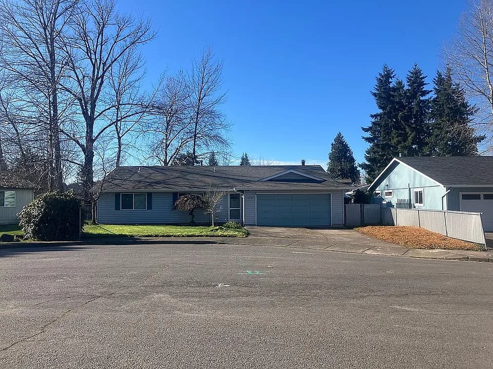 4731 Serra Ct NE — exterior photo