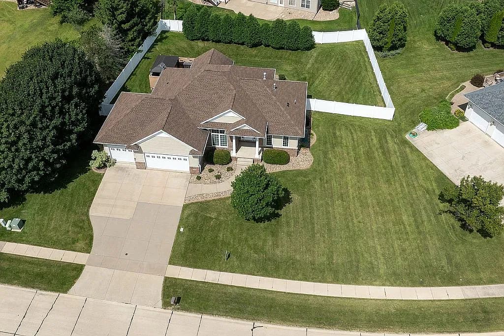 3270 Mulberry Dr — exterior photo