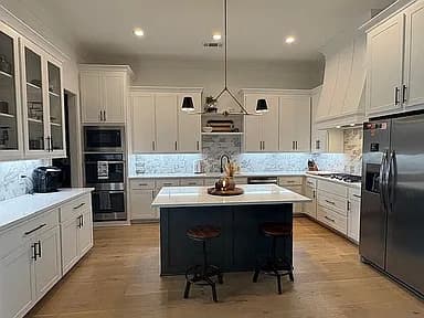 114 Katherine Ln — exterior photo