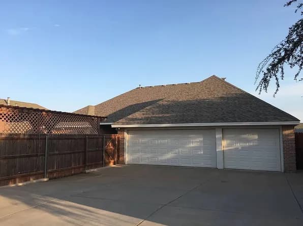 4612 Hilltop Dr — exterior photo