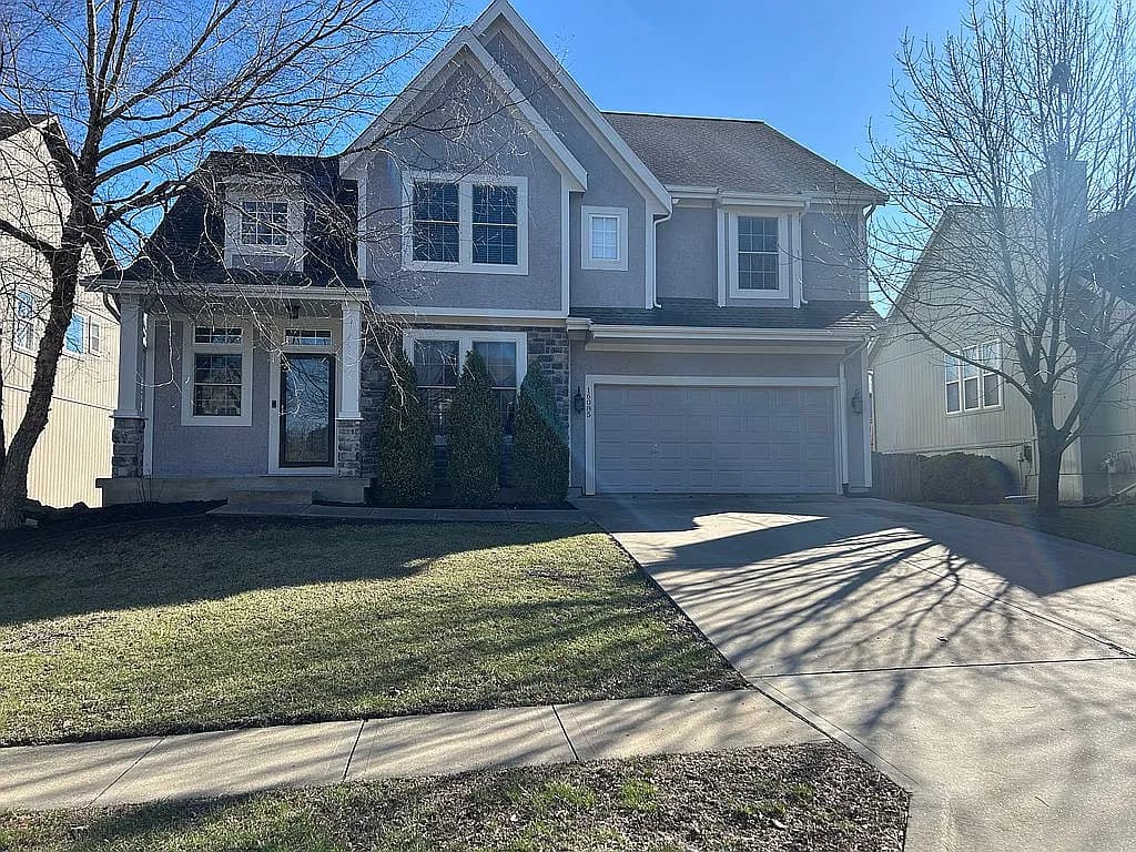 16085 W 156th Ter — exterior photo