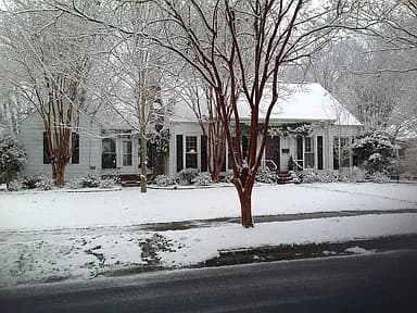 1006 Willingham Rd — exterior photo