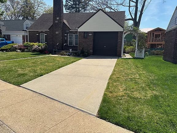 200 Edward Ct — exterior photo