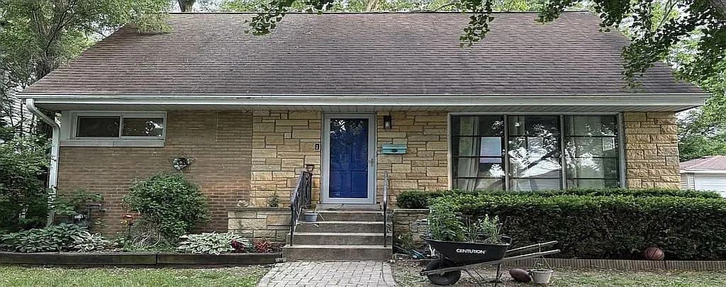 2619 Alexander St — exterior photo