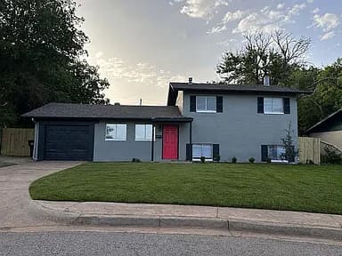 2412 Piccadilly Cir — exterior photo