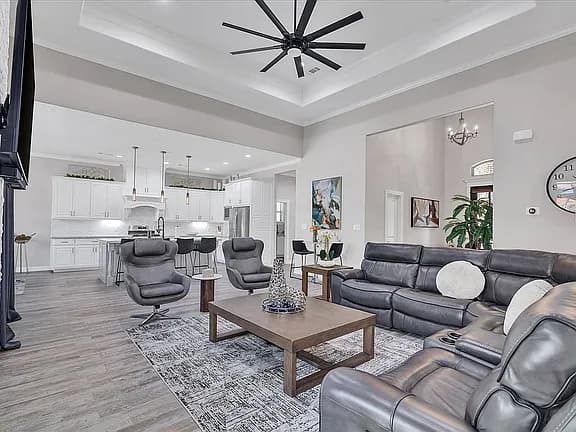 3435 Grey Hawk — exterior photo