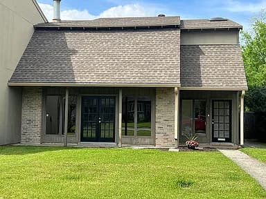 686 Lakewood Dr — exterior photo
