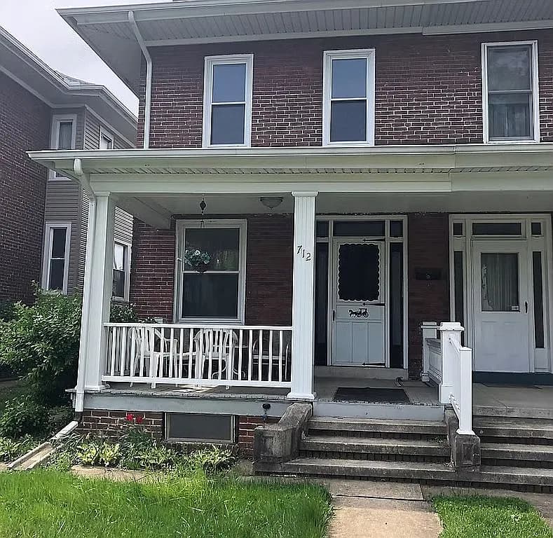712 Reading Ave — exterior photo