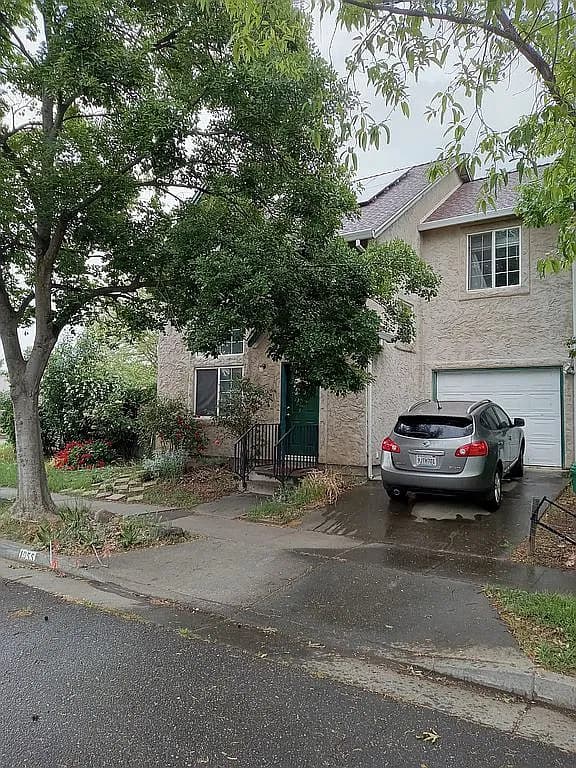 1955 Zachary Ct — exterior photo