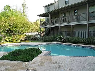 3330 Willard St APT 606 — exterior photo