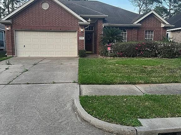 24018 River Place Dr — exterior photo