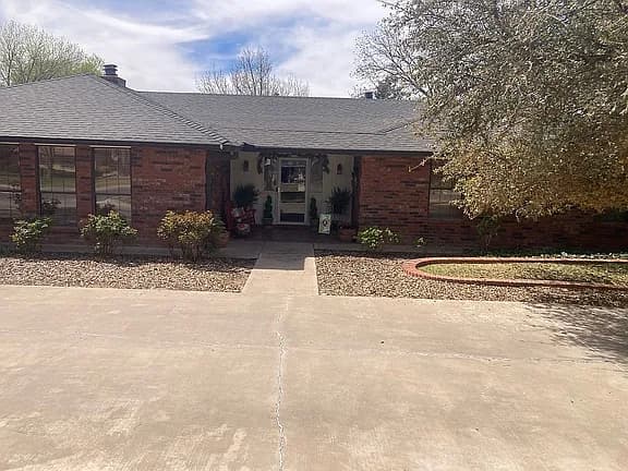 2902 Diamond A Dr — exterior photo