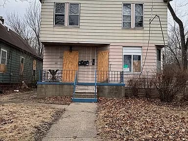 3327 NE Madison Ave — exterior photo