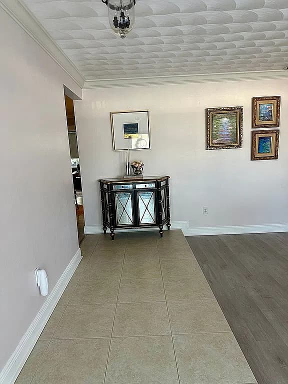 5810 SW 89th Ct — exterior photo