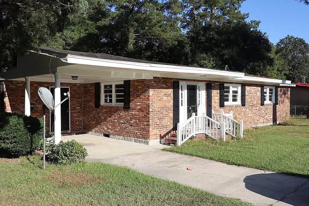 11 William Epps Loop — exterior photo