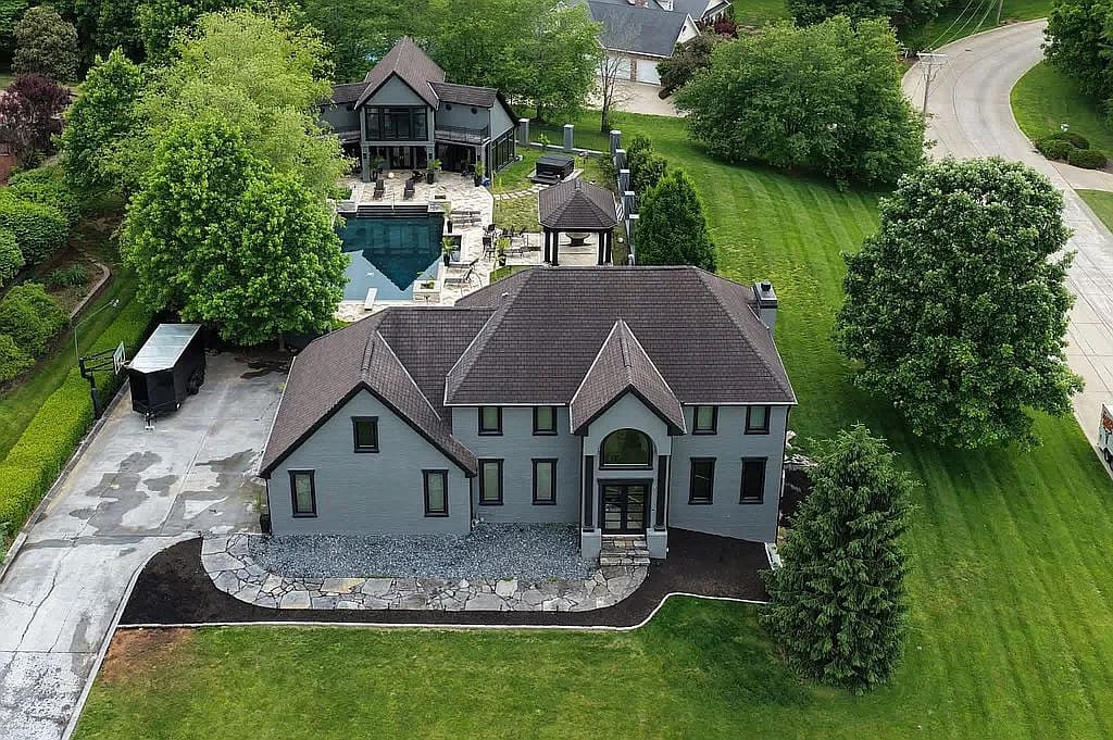 2563 Wild Horse Trl — exterior photo