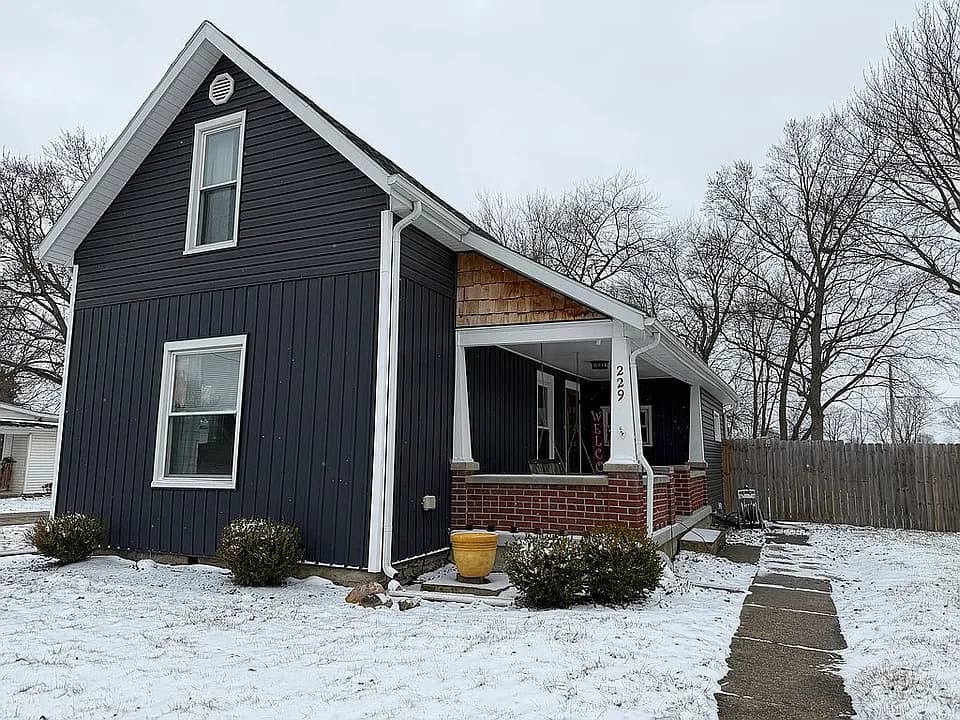 229 S Walnut St — exterior photo