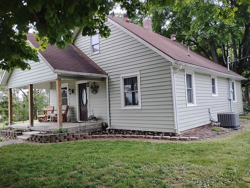 645 W County Road 600 N — exterior photo