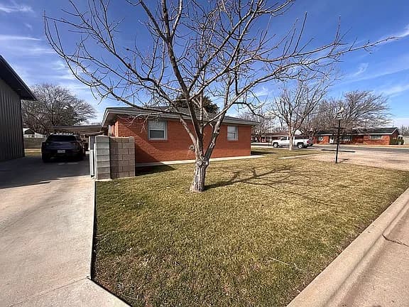 601 SW Avenue I — exterior photo