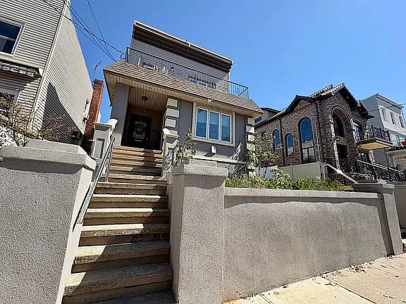 849 73rd St — exterior photo
