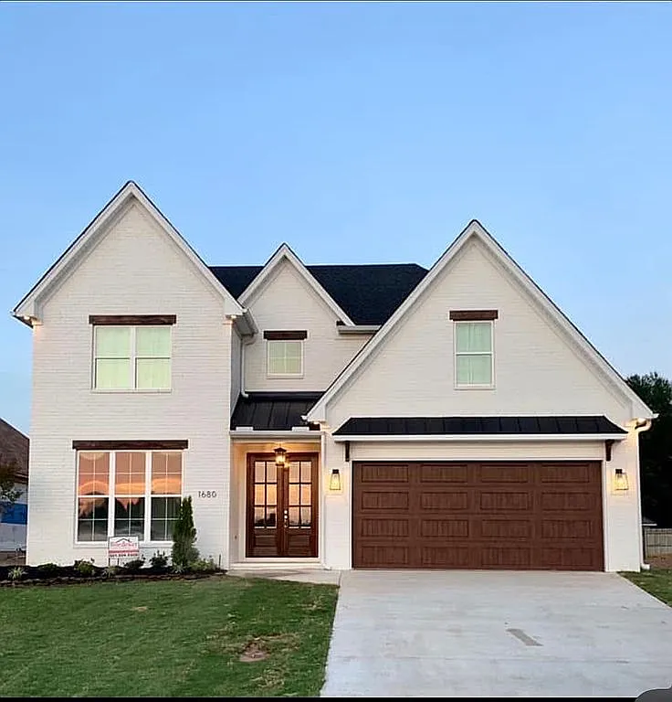 1680 Poteete Dr — exterior photo